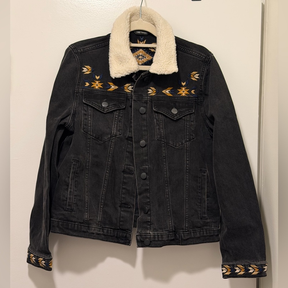 Driftwood Black Jean Jacket with Cream Collar and Boho Embroidery - Size S - Picture 2 of 7
